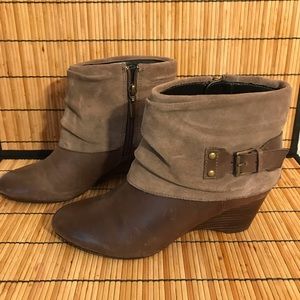 Clark’s Artisan Tan Suede Leather Short Boots